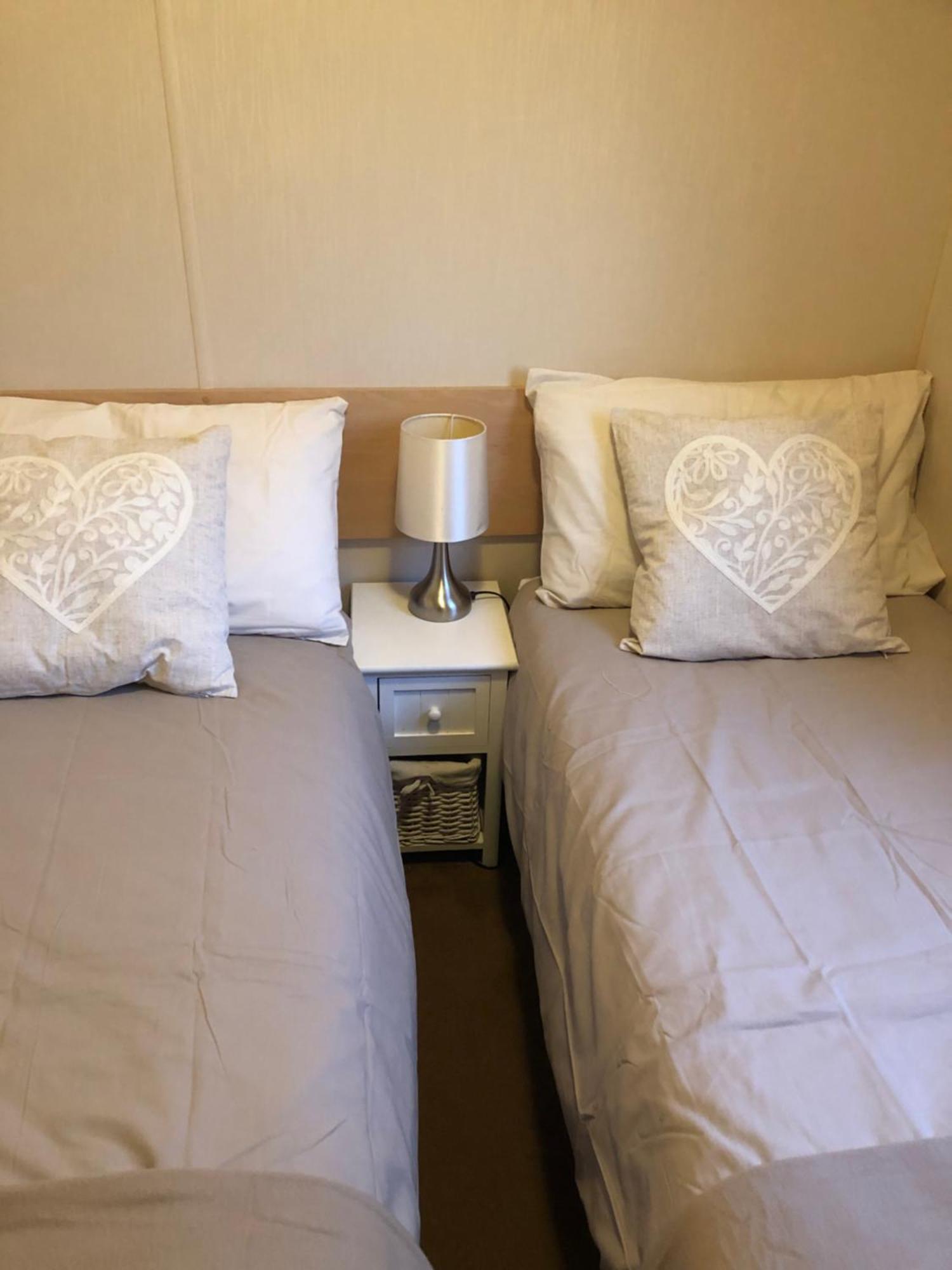 Отель Jules Holiday Caravan Hartley Экстерьер фото